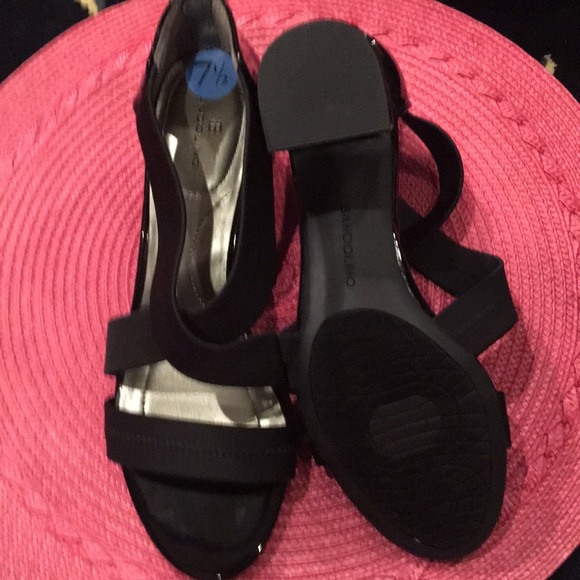 Bandolino Black Heels - Picture 4 of 4